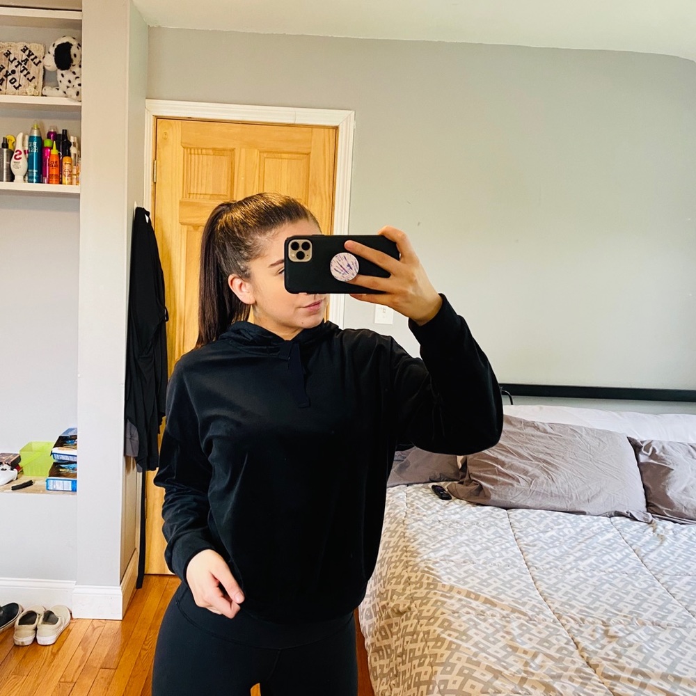 Velvet cropped sweatshirt